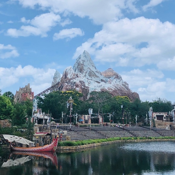 Meet your Posher, Kaitlyn - Picture 1 of 1